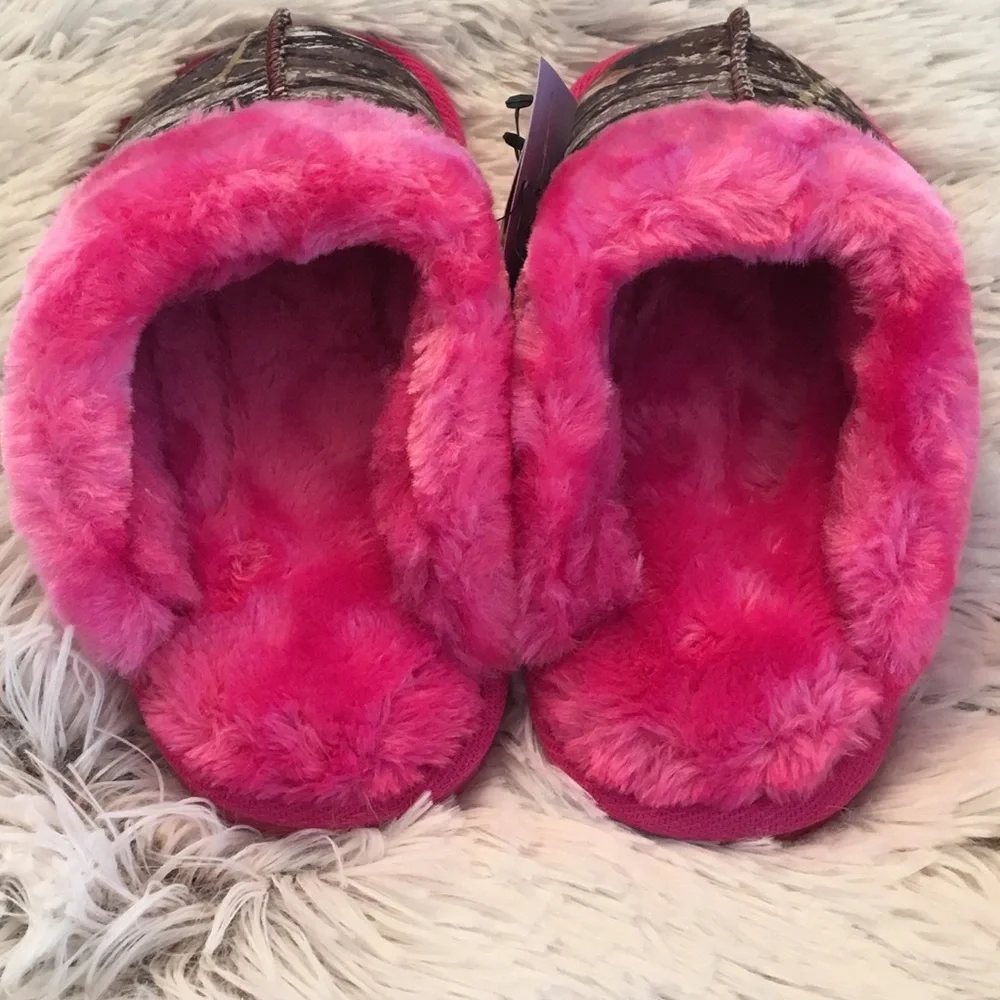BLAZIN ROXX Hot Pink Mossy Oak Camo Slippers